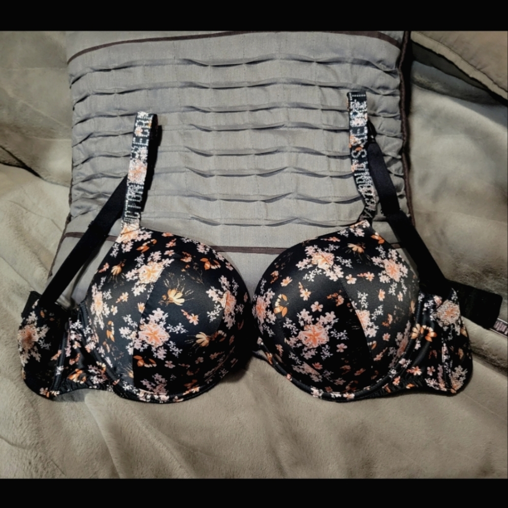 Victoria's Secret Pushup bra
